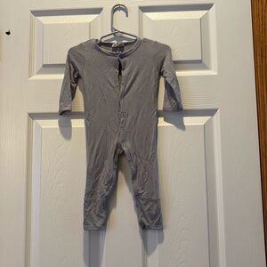 Kyte Baby long sleeve snap romper. 3-6 months